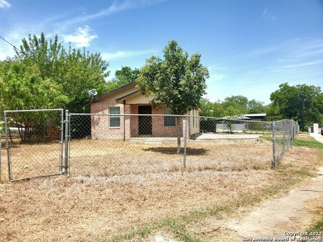6603 Marcum Dr San Antonio, TX 78227 photo 2