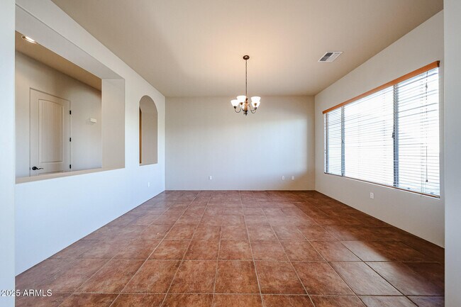 15225 W Frontier Dr Surprise, AZ 85387 photo 4