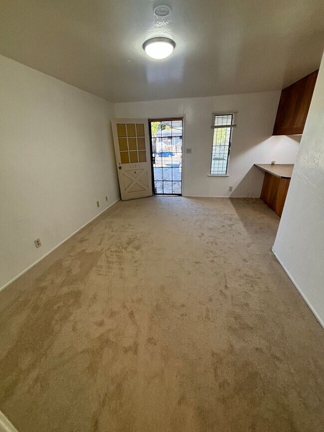 1119 Florida St Vallejo, CA 94590 photo 4