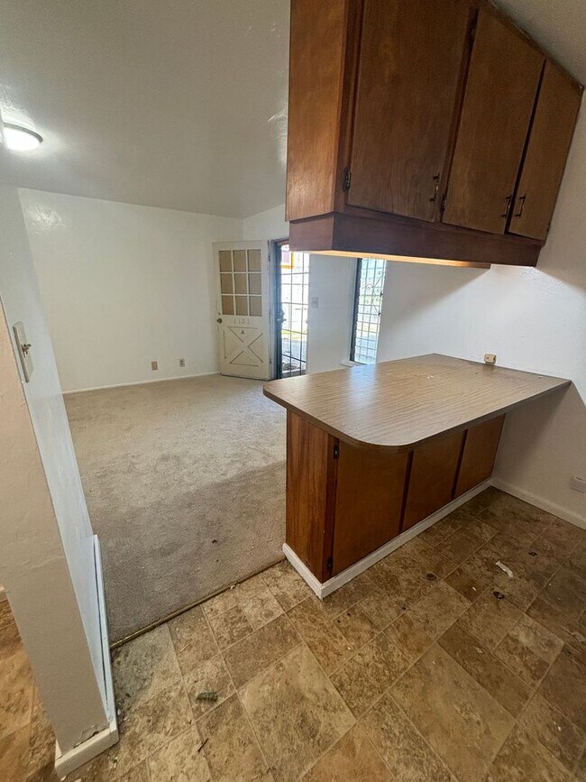 1119 Florida St Vallejo, CA 94590 photo 3