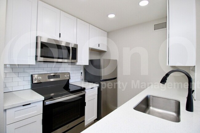 8055 E Thomas Rd Scottsdale, AZ 85251 photo 3