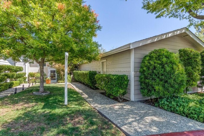 53 Janin Pl Pleasant Hill, CA 94523 photo 3