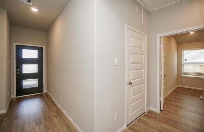 21607 Blue Sapphire Ct Richmond, TX 77407 photo 4