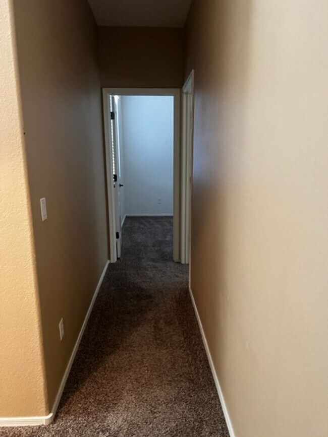 4 BEDROOM HOME IN POWER RANCH photo 4