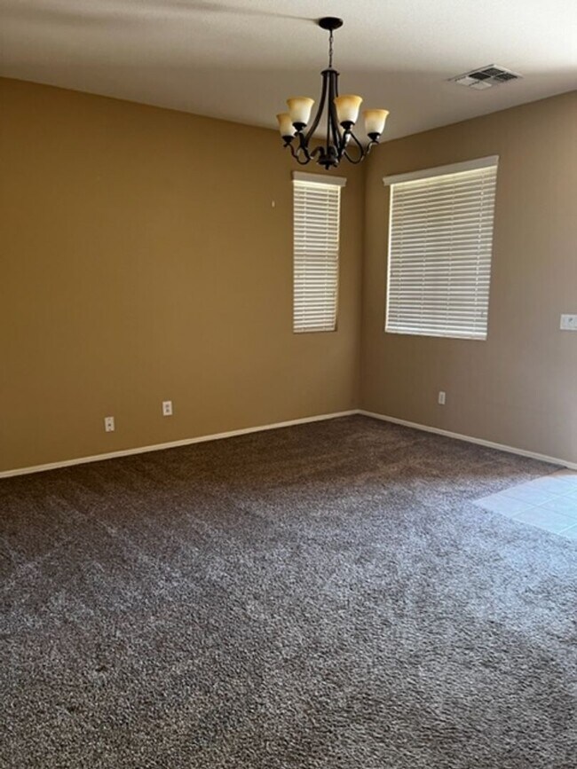 4 BEDROOM HOME IN POWER RANCH photo 3