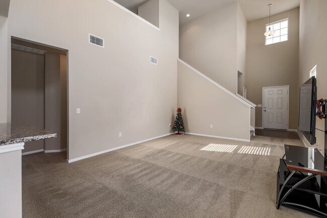 604 Red Tails Dr Austin, TX 78725 photo 3