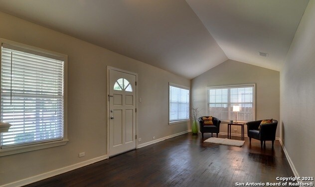 360 E Sunset Rd San Antonio, TX 78209 photo 4