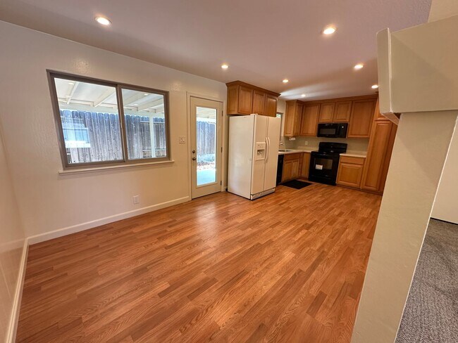 Charming Single Family Home in Livermore's Sunset West photo 5