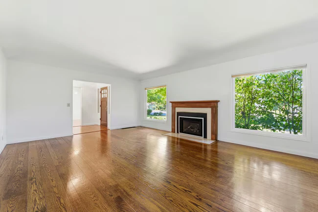 1825 White Oak Dr Menlo Park, CA 94025 photo 4