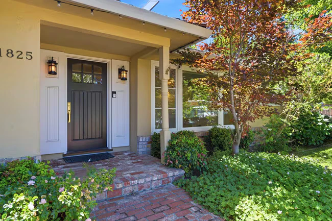 1825 White Oak Dr Menlo Park, CA 94025 photo 2