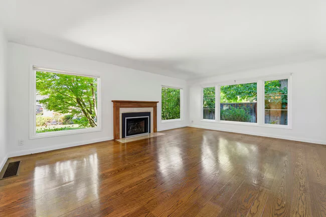 1825 White Oak Dr Menlo Park, CA 94025 photo 3