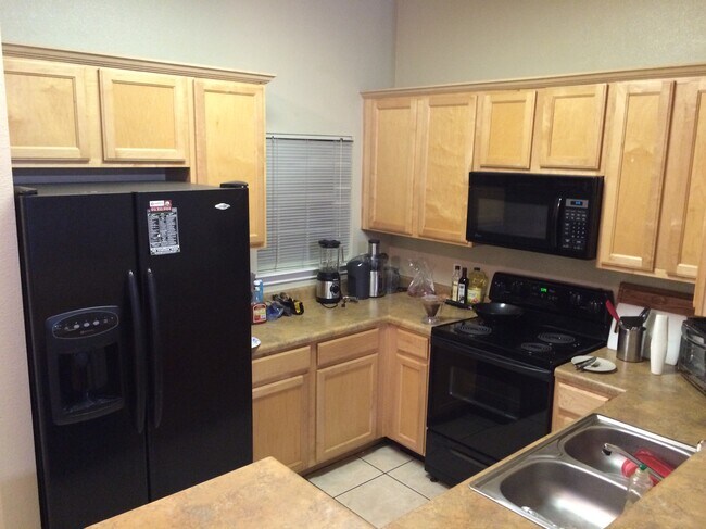 2401 Leon St Austin, TX 78705 photo 3