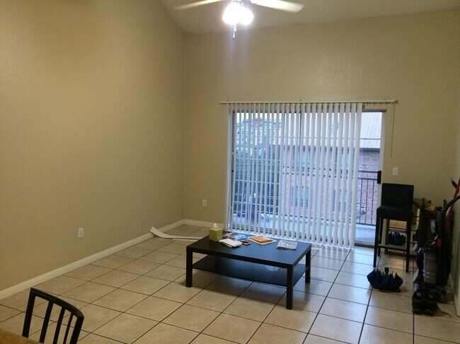 2401 Leon St Austin, TX 78705 photo 4