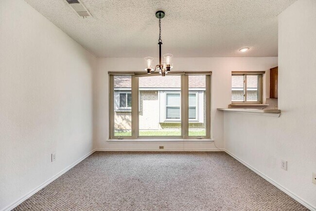 2031 Lansdown Drive, Carrollton, TX 75010 photo 5