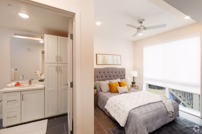 Monarch Apartments photo 5