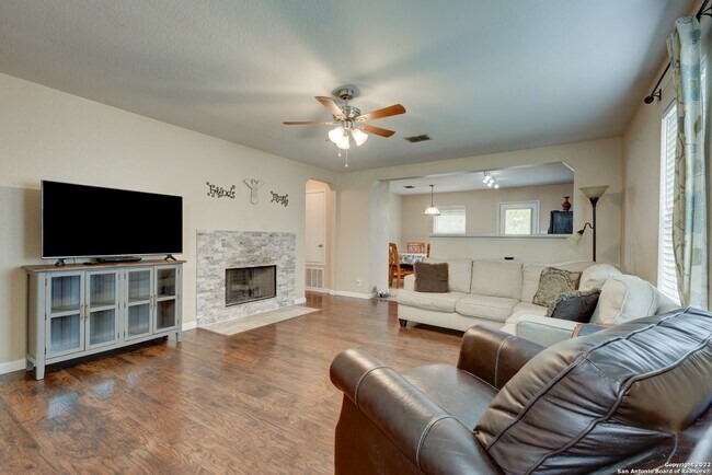 12003 Ranchwell Cove San Antonio, TX 78249 photo 3