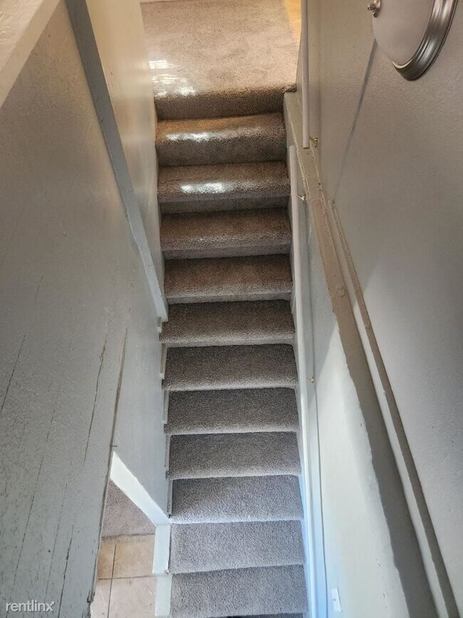 1907 Belmont Avenue, Fort Worth, TX 76164 photo 3