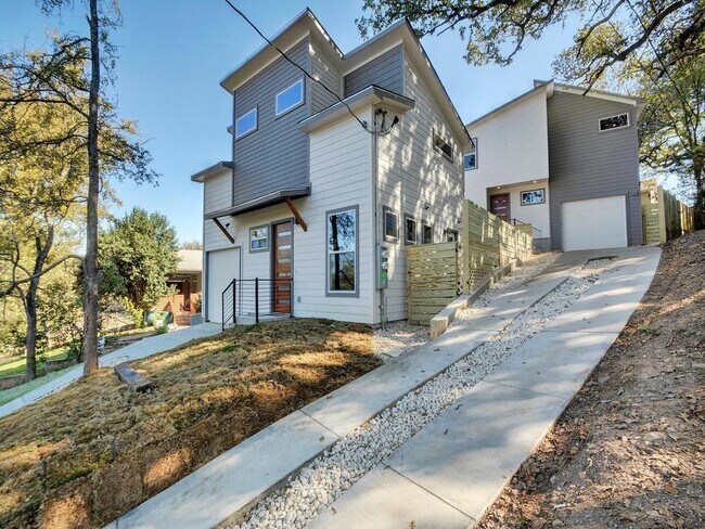 5308 Downs Dr Austin, TX 78721 photo 2