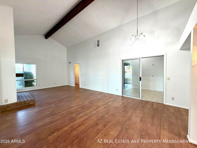 2901 W Sierra St Phoenix, AZ 85029 photo 5