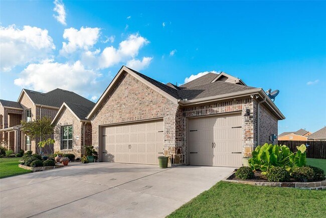 3010 Lily Lane, Forney, TX 75126 photo 2