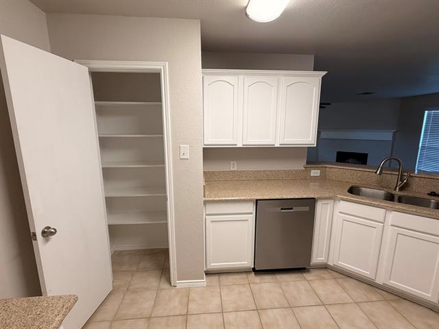 208 Tripp Trail Denton, TX 76207 photo 5