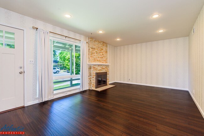 1520 San Joaquin Ave San Jose, CA 95118 photo 2