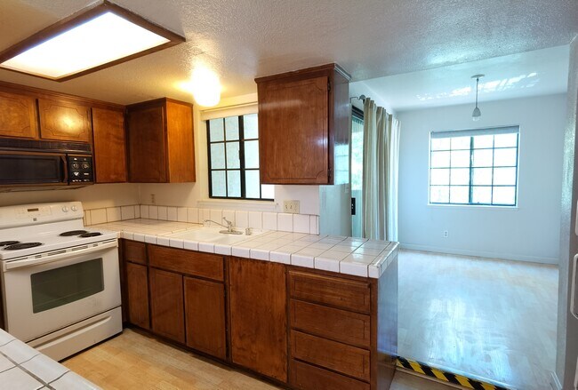 396 S 11th St San Jose, CA 95112 photo 5