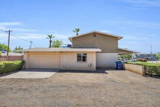 6 Bedrooms, 3 Bath, Pool CLOSE TO ASU (Rural  Broadway) photo 4