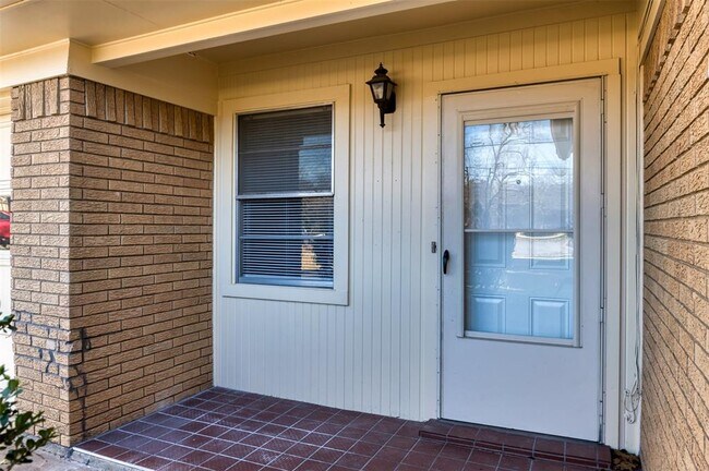 502 Brown Street, Waxahachie, TX 75165 photo 4