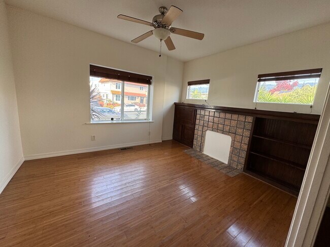 3714 39th Ave Oakland, CA 94619 photo 4