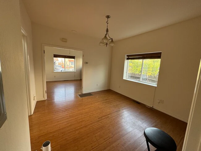 3714 39th Ave Oakland, CA 94619 photo 3