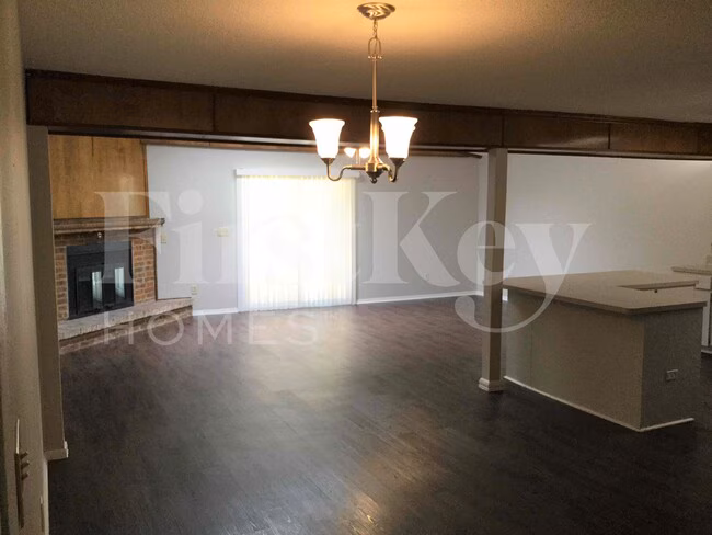 14807 Marsha Drive, Balch Springs, TX 75180 photo 4
