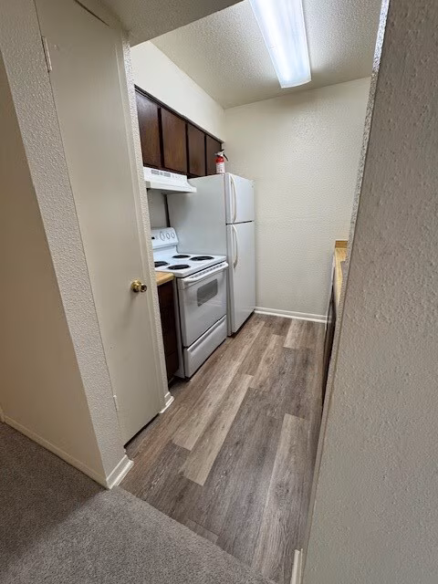 9101 Country Creek St Houston, TX 77036 photo 4