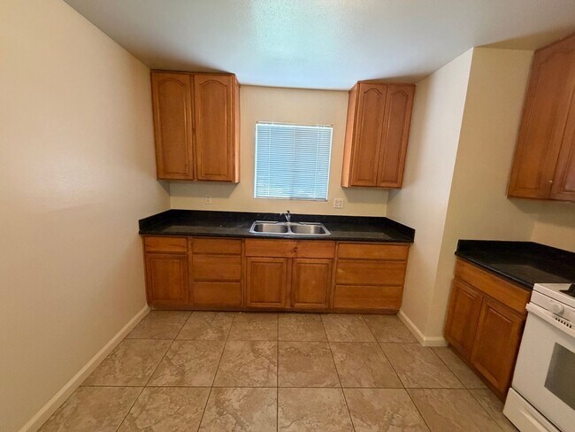 249 De Soto Dr Fairfield, CA 94533 photo 2