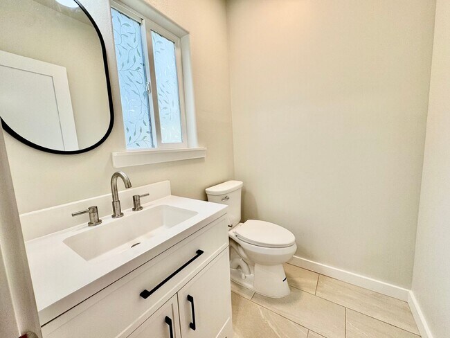 6522 48th Ave S Seattle, WA 98118 photo 5