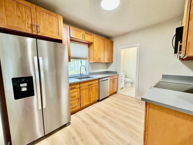 6522 48th Ave S Seattle, WA 98118 photo 3