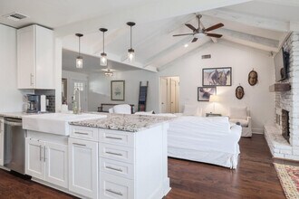 7107 Scenic Brook Drive, Austin, TX 78736 photo 2