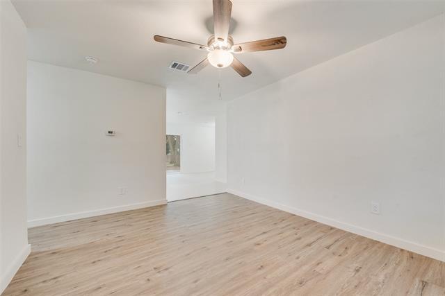 3853 Commonwealth Dr Garland, TX 75043 photo 5