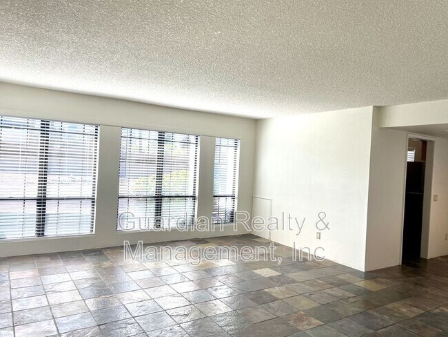 5203 N 24th St Phoenix, AZ 85016 photo 4