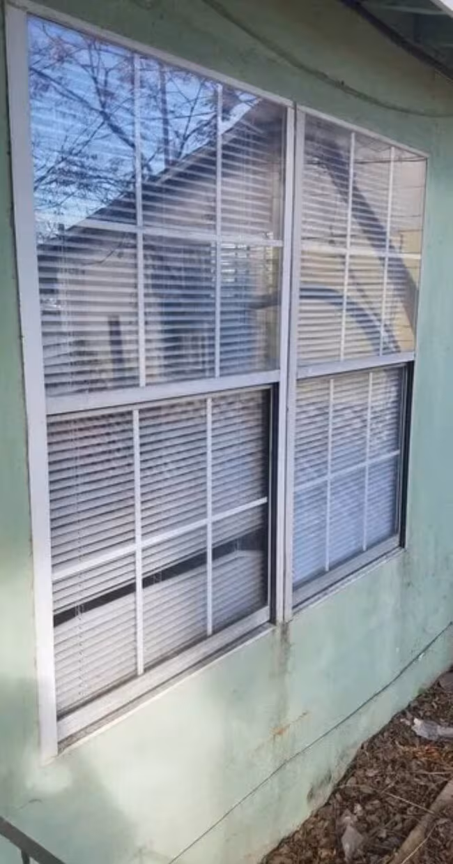 1105 Rivas St San Antonio, TX 78207 photo 2