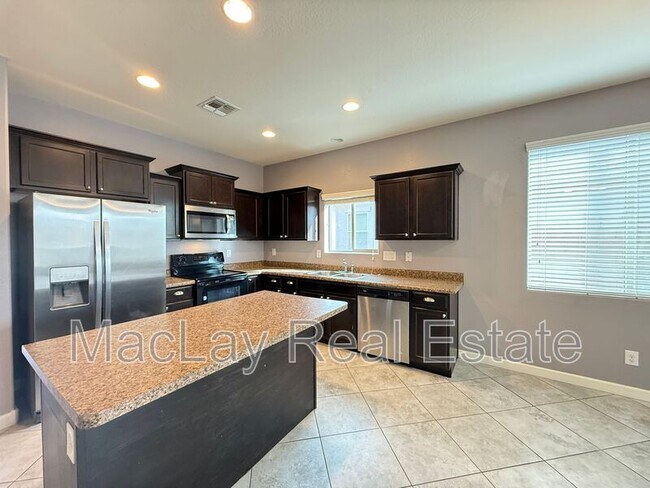 23849 W Tamarisk Ave Buckeye, AZ 85326 photo 4