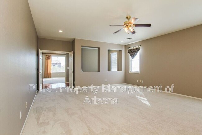 42913 N Voyage Trl photo 3