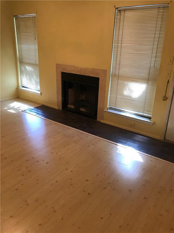 612 Park Pl Austin, TX 78705 photo 3
