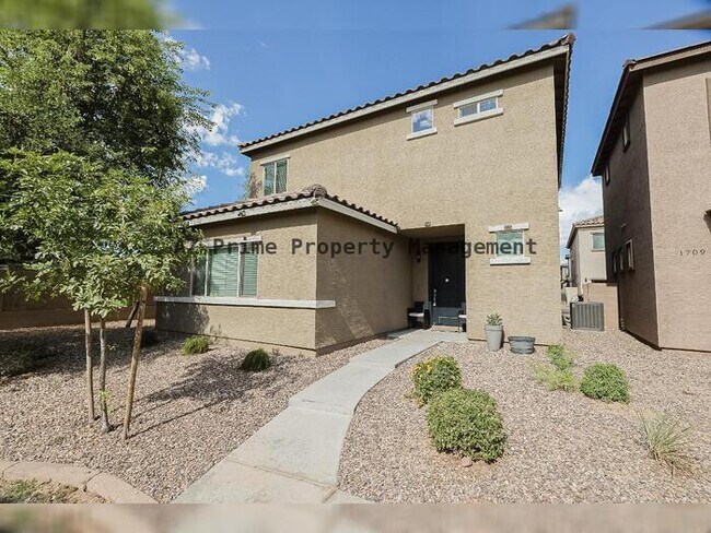 1711 W Pollack St Phoenix, AZ 85041 photo 2