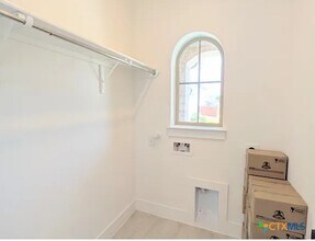 1005 Easy Gruene New Braunfels, TX 78130 photo 4