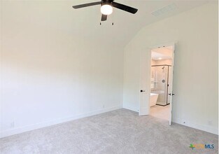 1005 Easy Gruene New Braunfels, TX 78130 photo 5