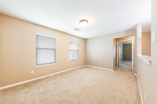 438 Blackman Tr Hutto, TX 78634 photo 5