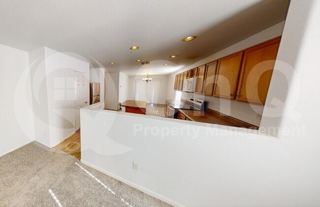 Single level home in Gilbert photo 3
