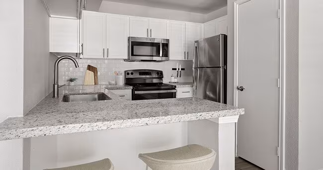 8181 Med Center Apartments photo 2
