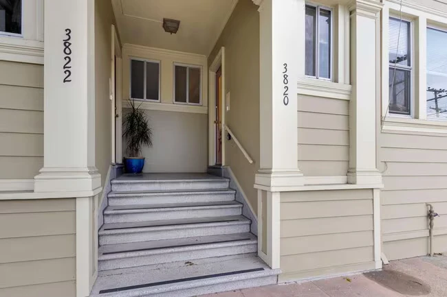 3818 Opal St Oakland, CA 94609 photo 4